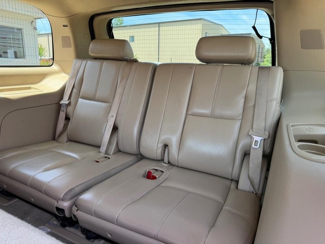 Chevrolet Tahoe Vehicle Full-screen Gallery Image 12