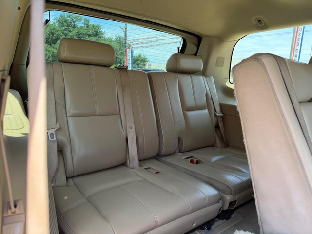 Chevrolet Tahoe Vehicle Full-screen Gallery Image 15