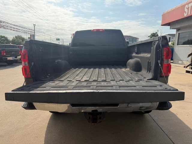 GMC Sierra 2500HD Vehicle Full-screen Gallery Image 12