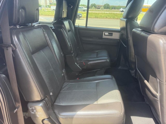 Ford Expedition EL Vehicle Full-screen Gallery Image 14