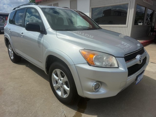 Toyota RAV4 Vehicle Full-screen Gallery Image 02