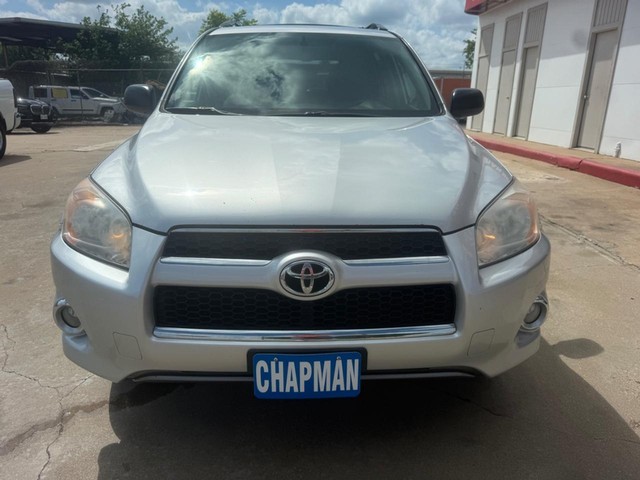 Toyota RAV4 Vehicle Full-screen Gallery Image 03