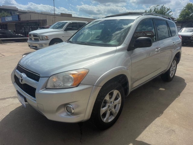 Toyota RAV4 Vehicle Full-screen Gallery Image 04