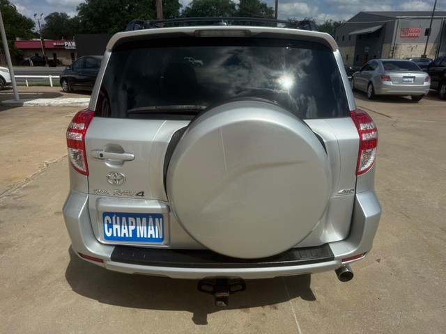 Toyota RAV4 Vehicle Full-screen Gallery Image 07