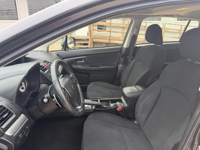 Subaru Impreza Wagon Vehicle Full-screen Gallery Image 09