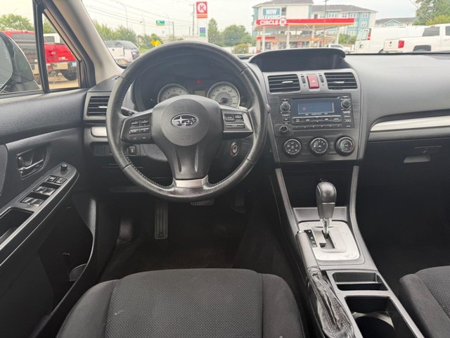 Subaru Impreza Wagon Vehicle Full-screen Gallery Image 10