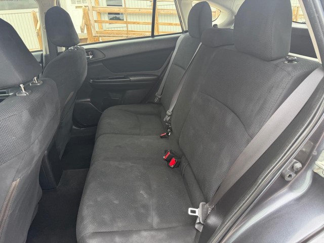 Subaru Impreza Wagon Vehicle Full-screen Gallery Image 11