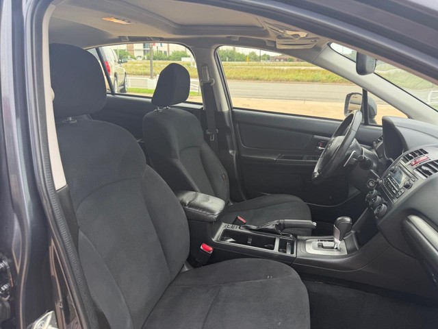 Subaru Impreza Wagon Vehicle Full-screen Gallery Image 14