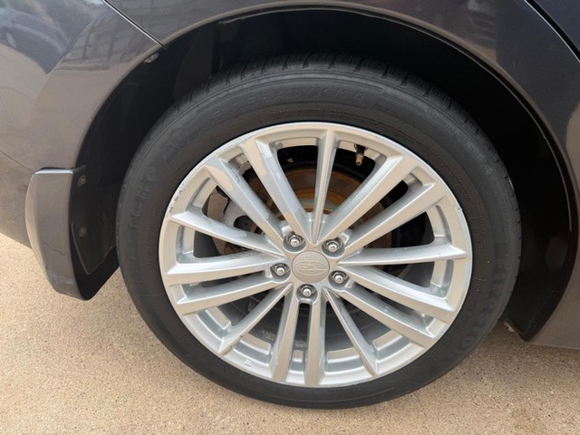 Subaru Impreza Wagon Vehicle Full-screen Gallery Image 15