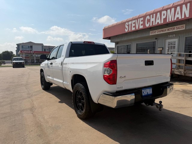 Toyota Tundra 4WD Truck Vehicle Full-screen Gallery Image 03