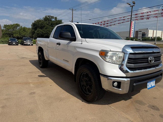 Toyota Tundra 4WD Truck Vehicle Full-screen Gallery Image 05