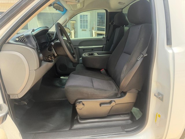 Chevrolet Silverado 1500 Vehicle Full-screen Gallery Image 09