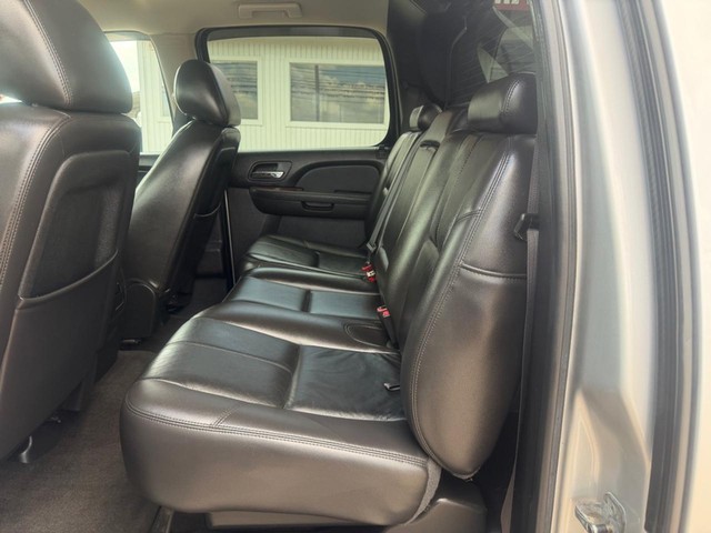 Chevrolet Avalanche Vehicle Full-screen Gallery Image 10