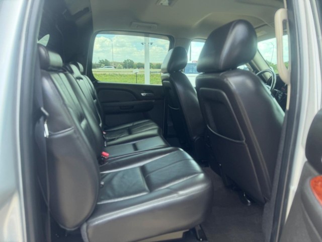 Chevrolet Avalanche Vehicle Full-screen Gallery Image 12