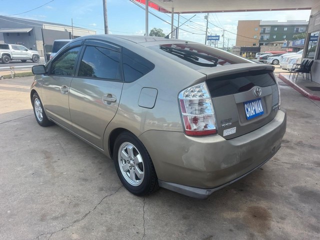 Toyota Prius Vehicle Full-screen Gallery Image 03