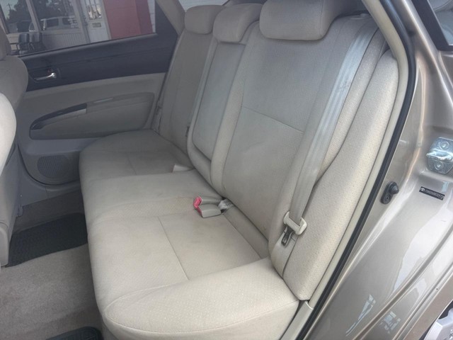 Toyota Prius Vehicle Full-screen Gallery Image 11