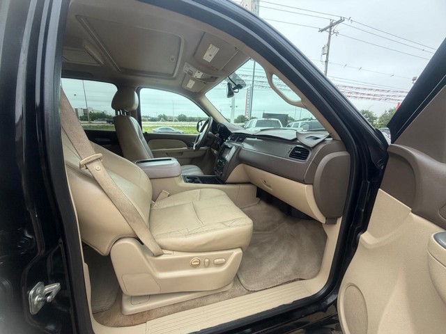 Chevrolet Tahoe Vehicle Full-screen Gallery Image 13