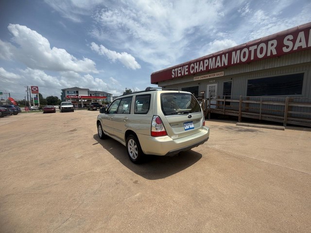 Subaru Forester Vehicle Full-screen Gallery Image 03