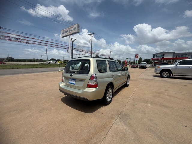 Subaru Forester Vehicle Full-screen Gallery Image 05