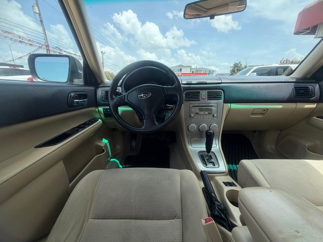 Subaru Forester Vehicle Full-screen Gallery Image 10