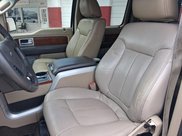 Ford F-150 Vehicle Full-screen Gallery Image 08