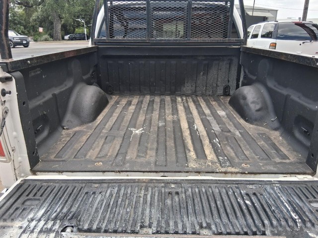 Ford F-150 Vehicle Full-screen Gallery Image 10