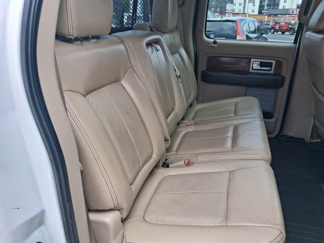 Ford F-150 Vehicle Full-screen Gallery Image 11