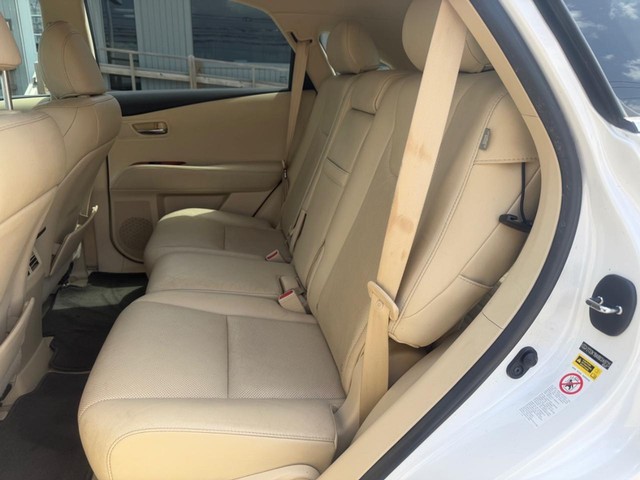 Lexus RX 350 Vehicle Full-screen Gallery Image 11