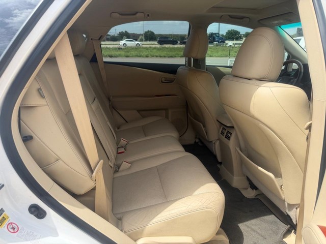 Lexus RX 350 Vehicle Full-screen Gallery Image 13