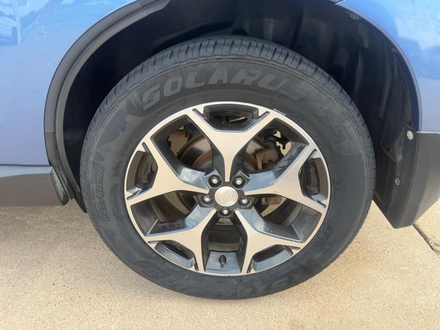 Subaru Forester Vehicle Full-screen Gallery Image 16