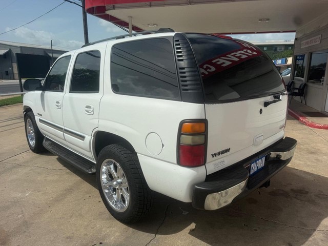 GMC Yukon Vehicle Full-screen Gallery Image 03