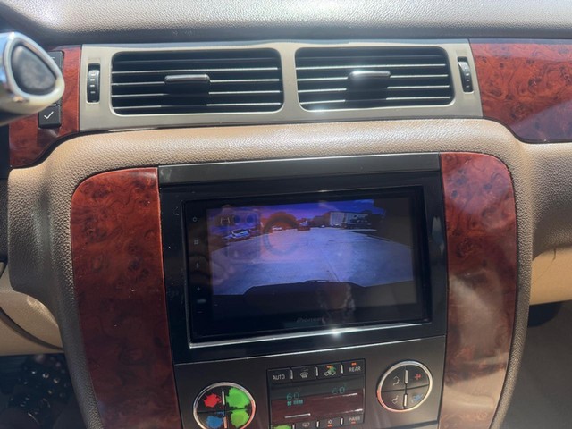 Chevrolet Tahoe Vehicle Full-screen Gallery Image 15
