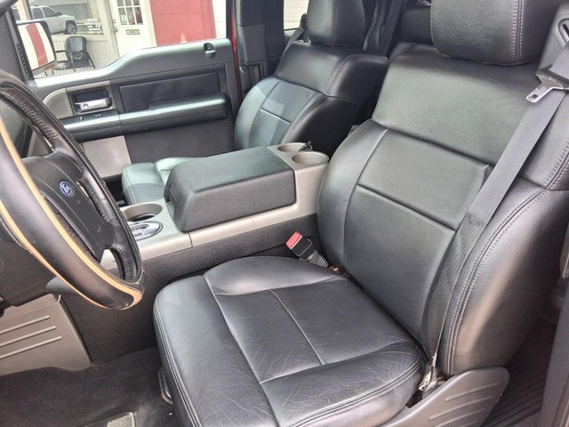 Ford F-150 Vehicle Full-screen Gallery Image 10