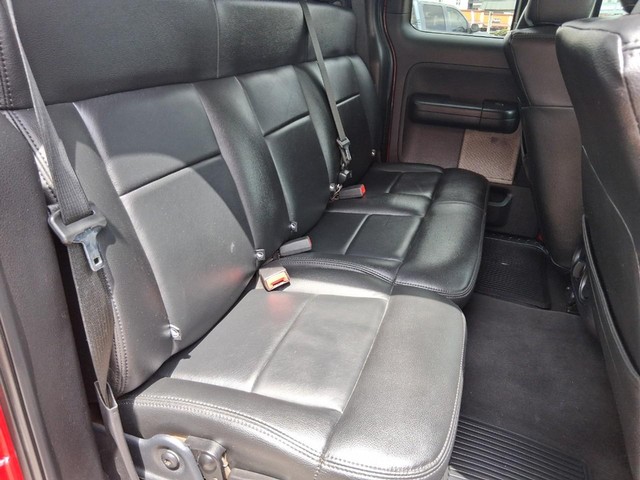 Ford F-150 Vehicle Full-screen Gallery Image 13