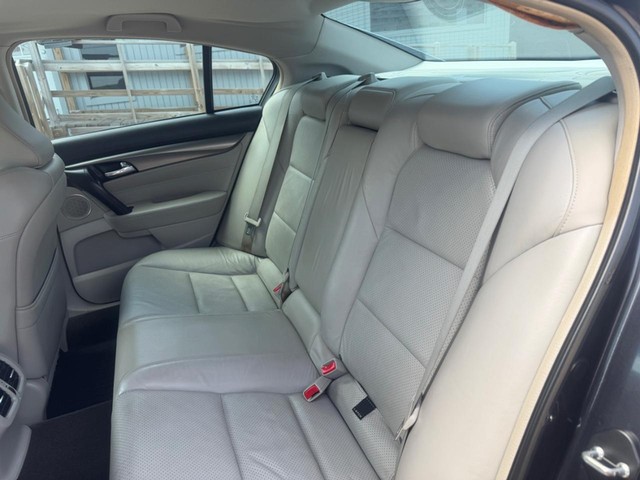 Acura TL Vehicle Full-screen Gallery Image 11