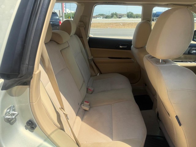 Subaru Forester Vehicle Full-screen Gallery Image 13
