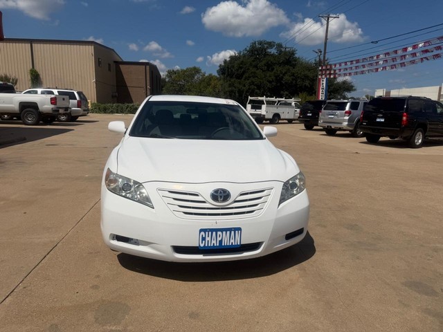 Toyota Camry Vehicle Full-screen Gallery Image 08