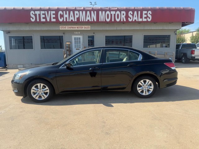 Honda Accord Sedan Vehicle Full-screen Gallery Image 02