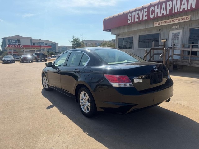 Honda Accord Sedan Vehicle Full-screen Gallery Image 03