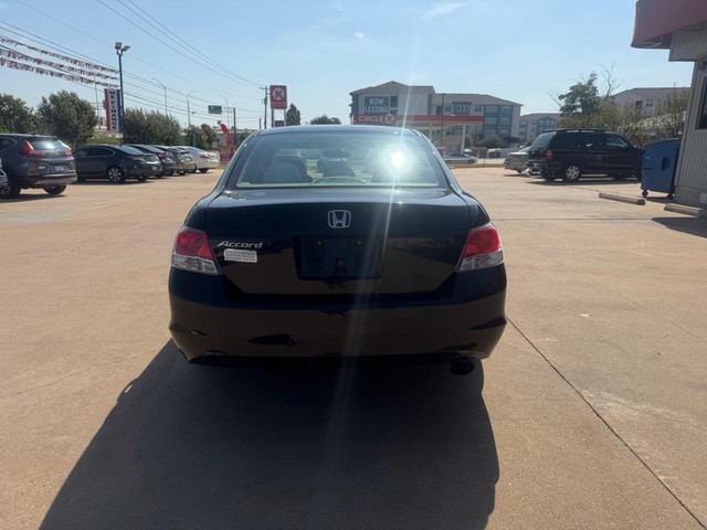 Honda Accord Sedan Vehicle Full-screen Gallery Image 04