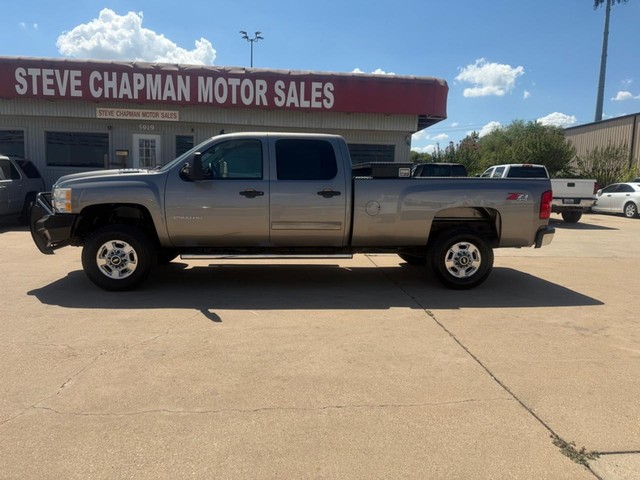 Chevrolet Silverado 2500HD Vehicle Full-screen Gallery Image 02