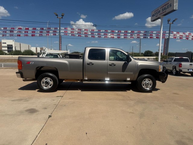 Chevrolet Silverado 2500HD Vehicle Full-screen Gallery Image 05
