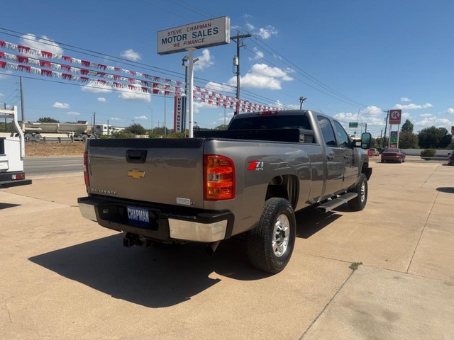 Chevrolet Silverado 2500HD Vehicle Full-screen Gallery Image 06