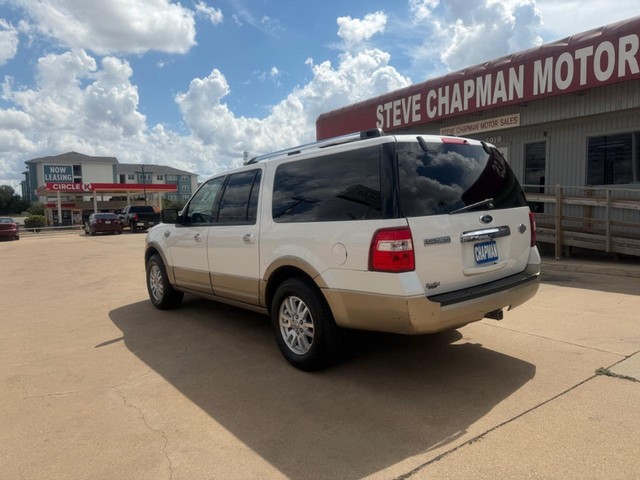 Ford Expedition EL Vehicle Full-screen Gallery Image 03