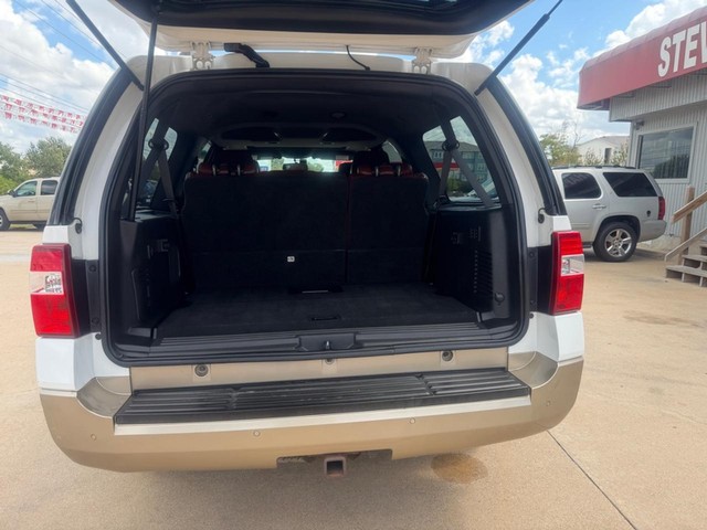 Ford Expedition EL Vehicle Full-screen Gallery Image 13