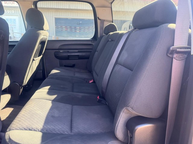 Chevrolet Silverado 1500 Vehicle Full-screen Gallery Image 11
