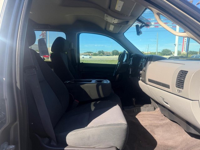 Chevrolet Silverado 1500 Vehicle Full-screen Gallery Image 14