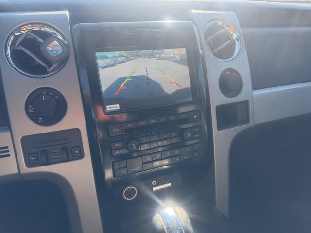 Ford F-150 Vehicle Full-screen Gallery Image 15