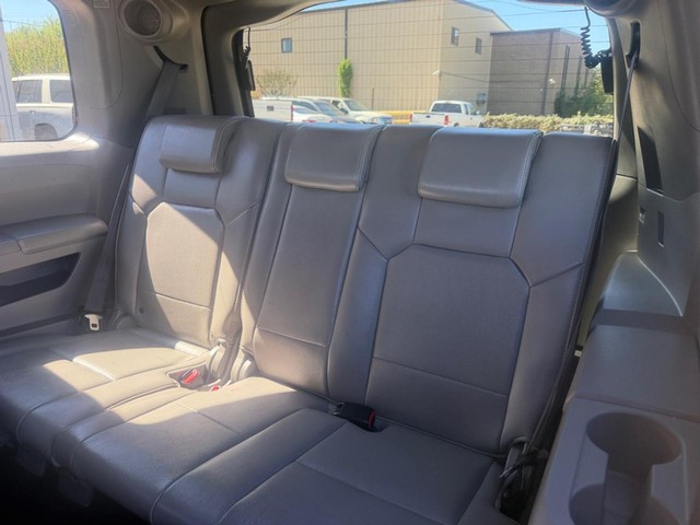 Honda Pilot Vehicle Full-screen Gallery Image 12