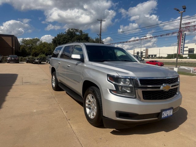 Chevrolet Suburban Vehicle Full-screen Gallery Image 07